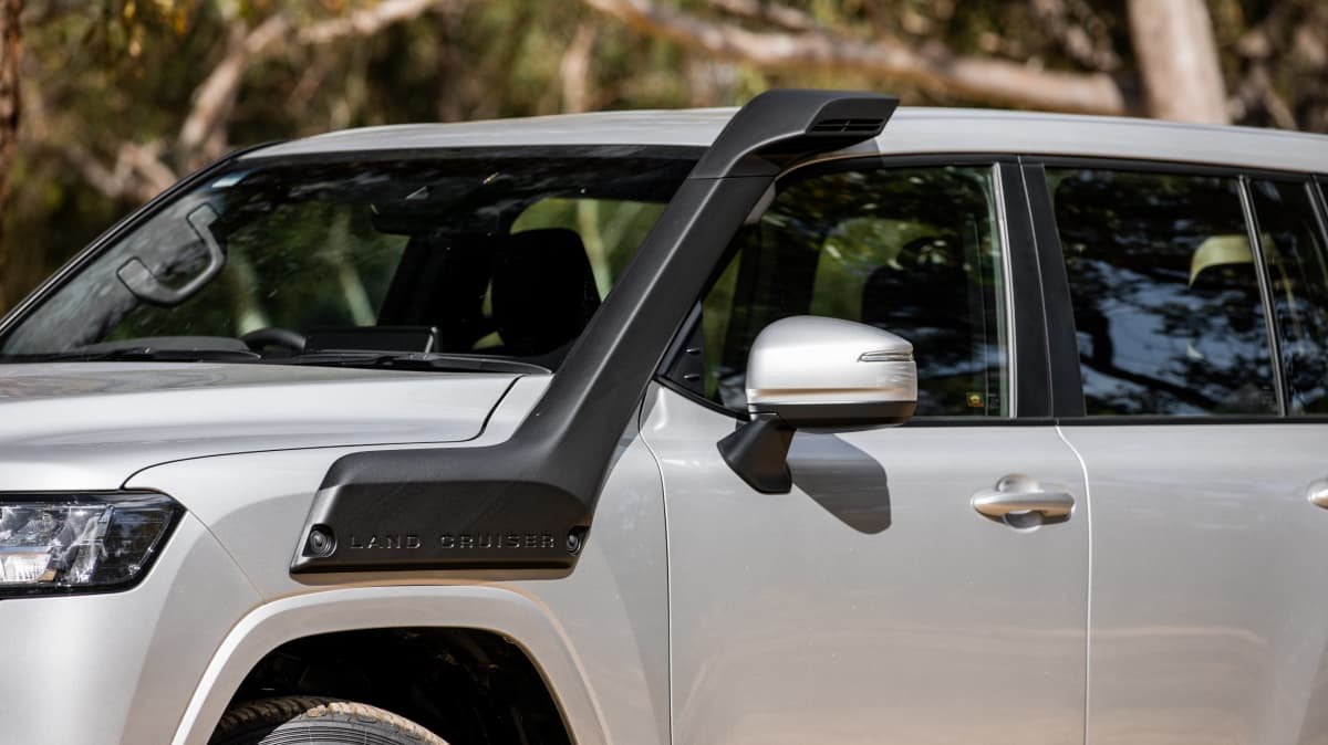 2022 Toyota LandCruiser 300 GX review-1