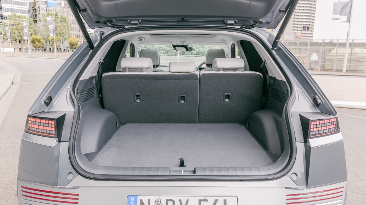 2022 Hyundai Ioniq 5 v Kia EV6 comparison-3