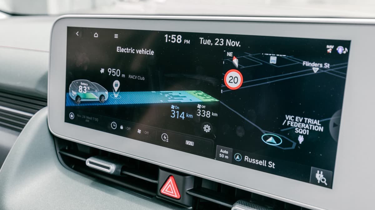 2022 Hyundai Ioniq 5 v Kia EV6 comparison-1