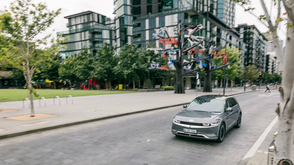 2022 Hyundai Ioniq 5 v Kia EV6 comparison-0