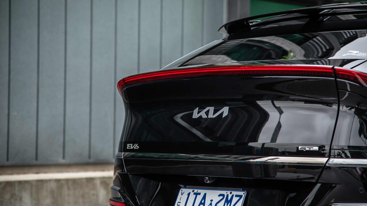 2022 Hyundai Ioniq 5 v Kia EV6 comparison-1