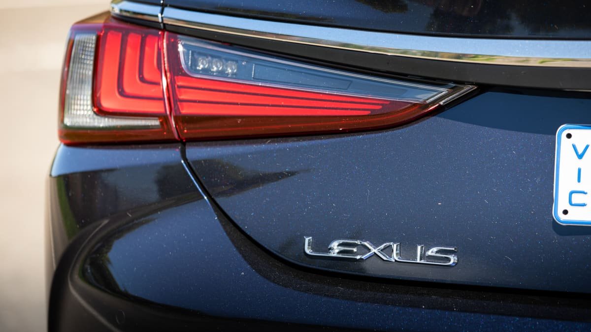 2022 Lexus ES250 Luxury review-3