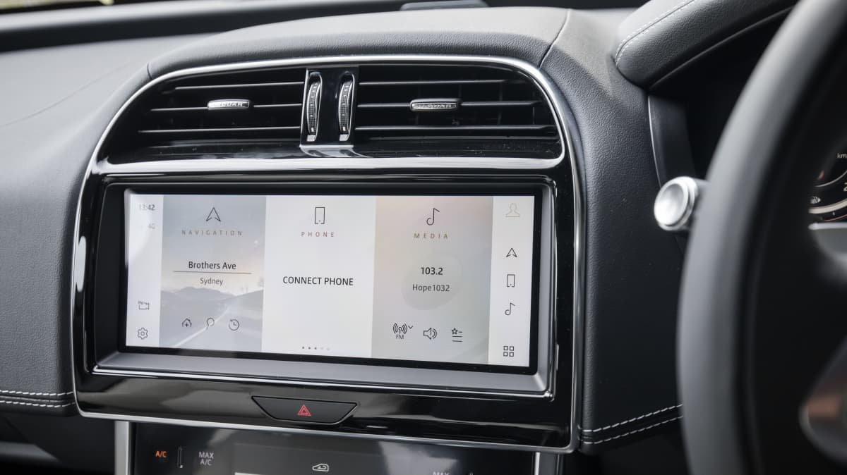 2022 Jaguar XE R-Dynamic Black P300 AWD review-1