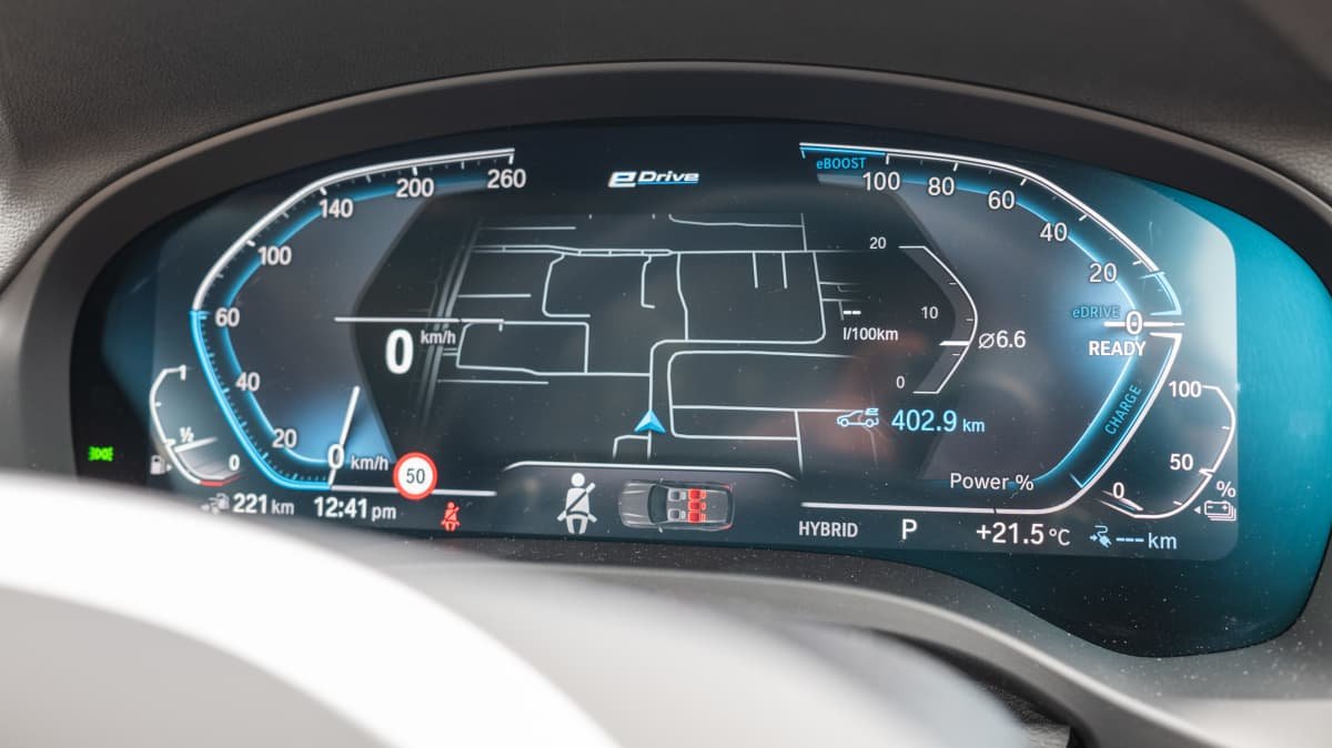 2022 BMW X3 xDrive30e review-0