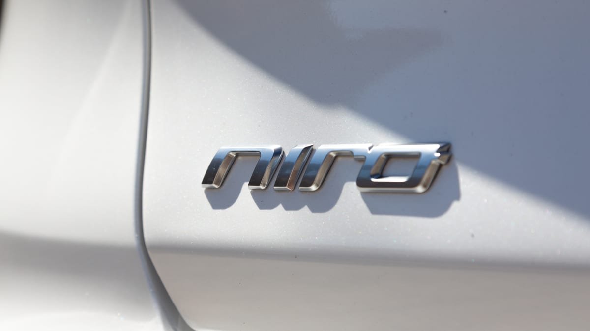 2022 Kia Niro S Plug-in Hybrid review-1
