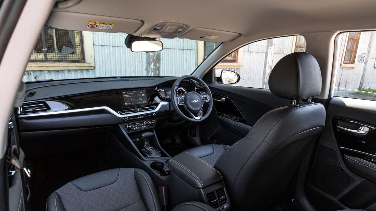 2022 Kia Niro S Plug-in Hybrid review-1