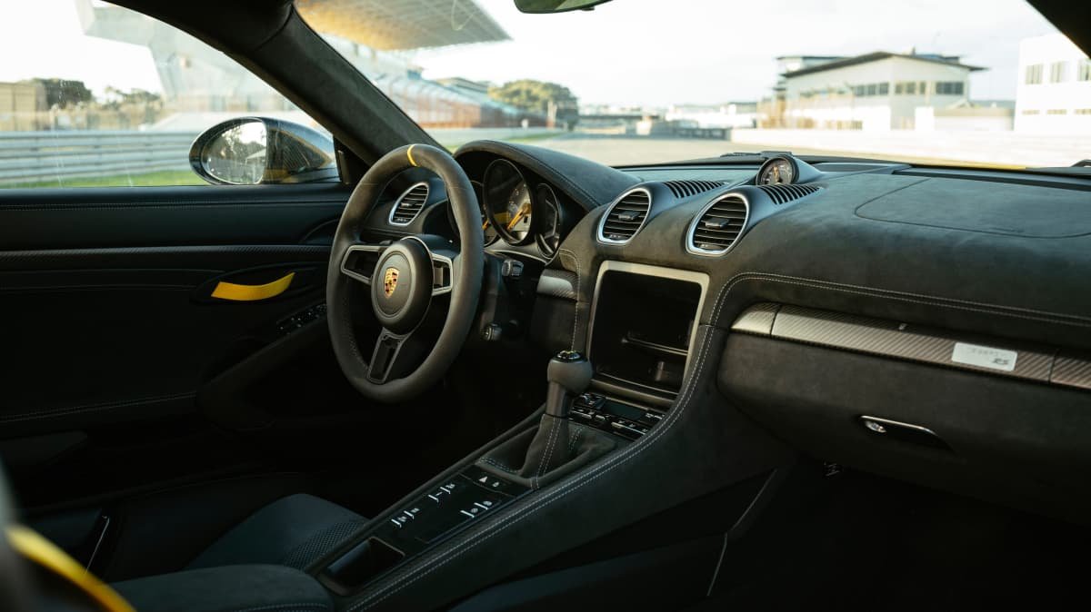 2022 Porsche 718 Cayman GT4 RS review – Track test-0