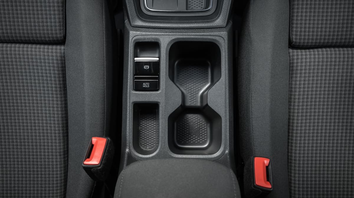 2022 Volkswagen Caddy Crewvan TDI320 review-3