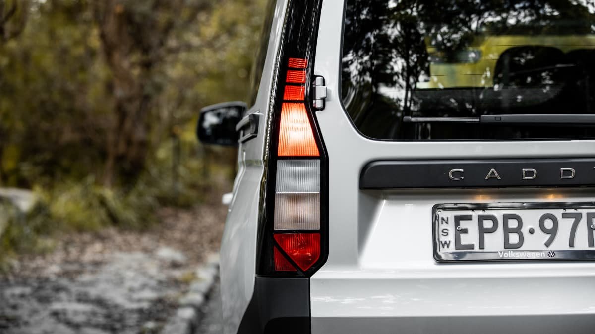 2022 Volkswagen Caddy Crewvan TDI320 review-2