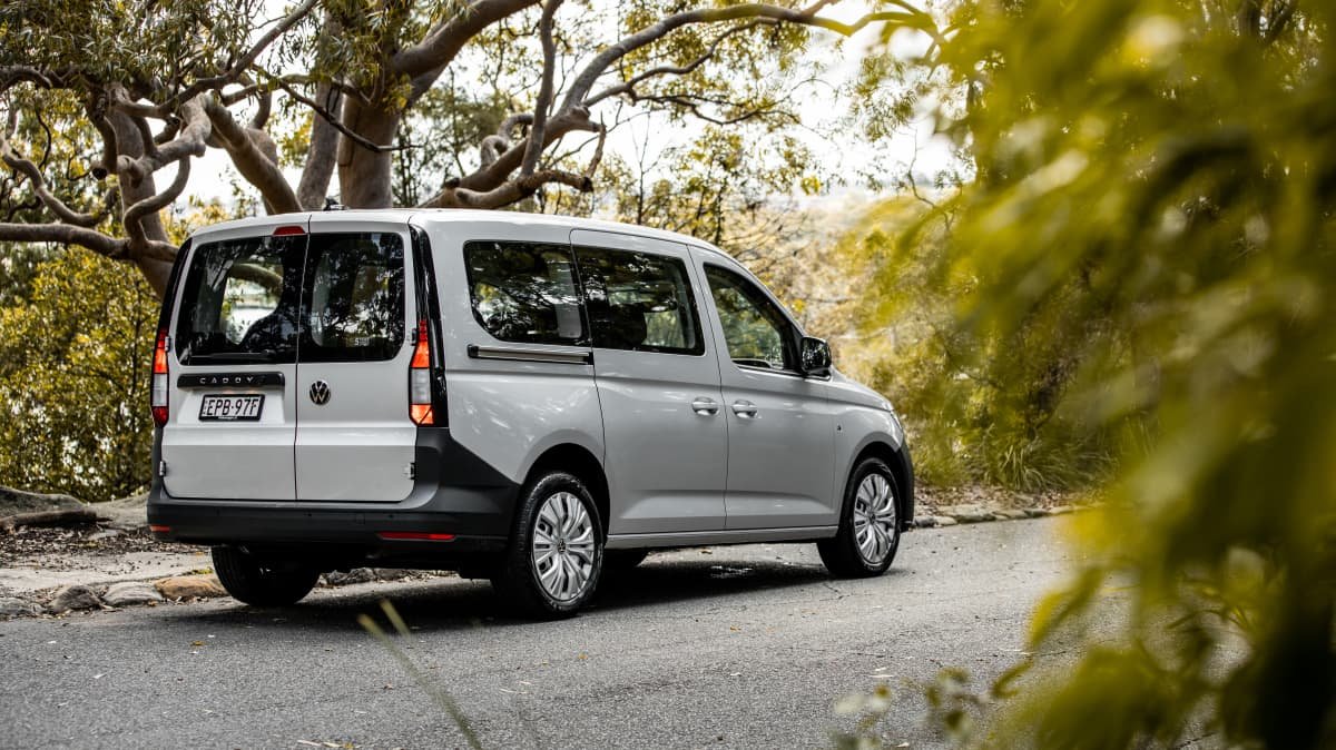 2022 Volkswagen Caddy Crewvan TDI320 review-3