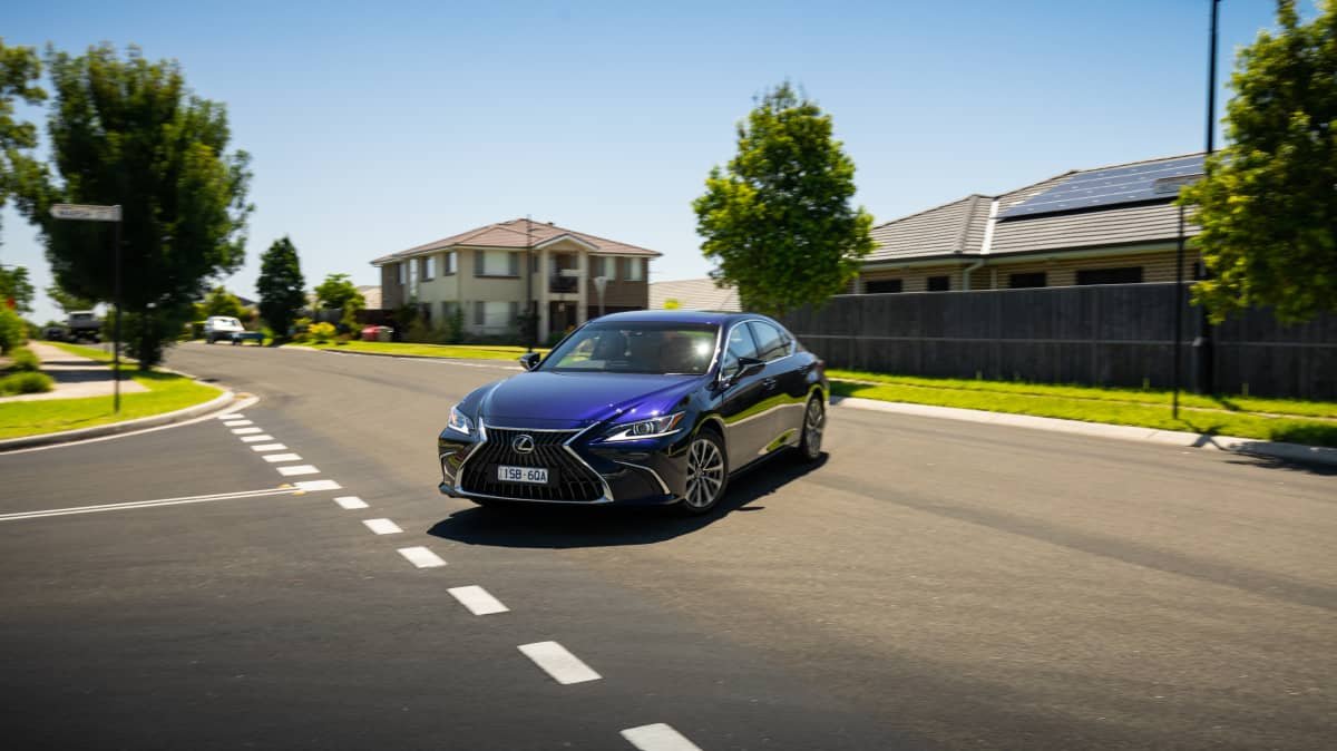 2022 Jaguar XE R-Dynamic Black P300 AWD v 2022 Lexus ES250 Luxury comparison-0