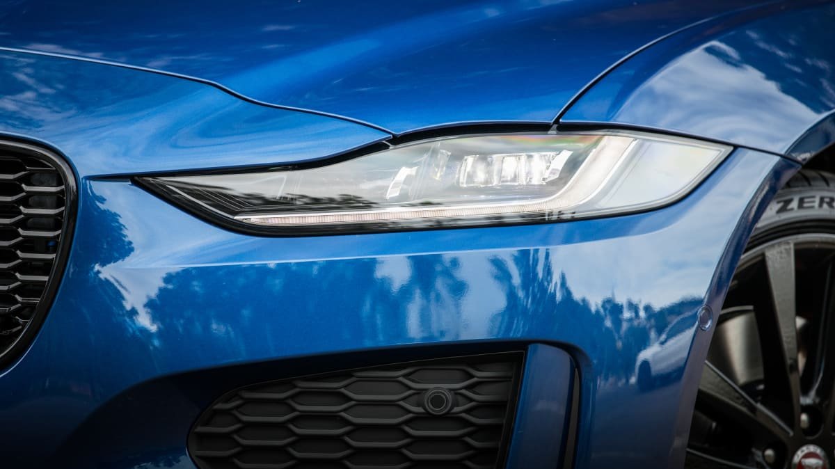 2022 Jaguar XE R-Dynamic Black P300 AWD v 2022 Lexus ES250 Luxury comparison-1