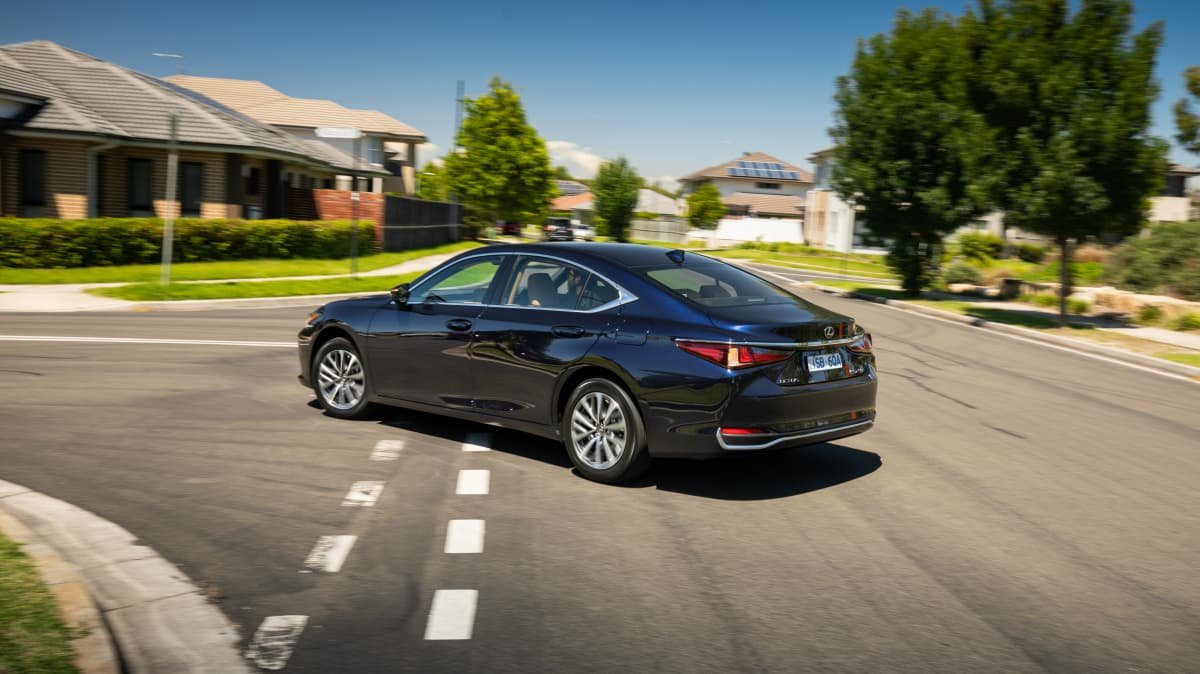 2022 Jaguar XE R-Dynamic Black P300 AWD v 2022 Lexus ES250 Luxury comparison-0