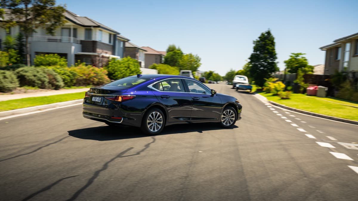 2022 Jaguar XE R-Dynamic Black P300 AWD v 2022 Lexus ES250 Luxury comparison-0