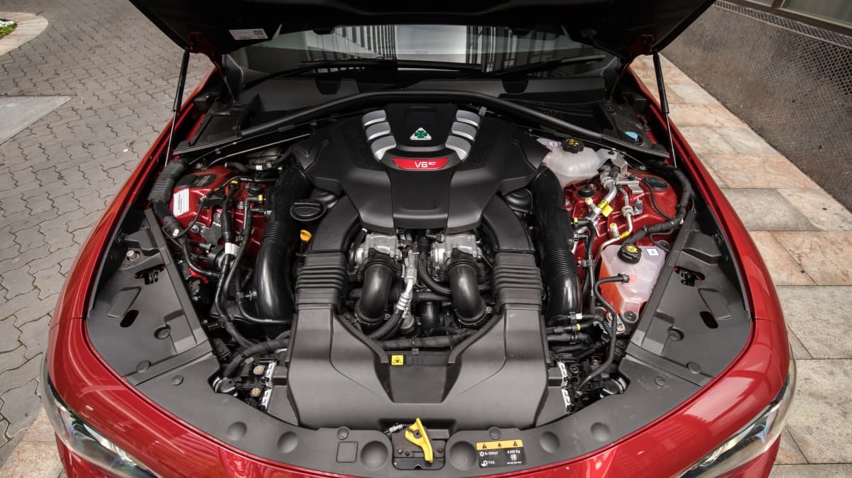 2022 Alfa Romeo Giulia Quadrifoglio review-3