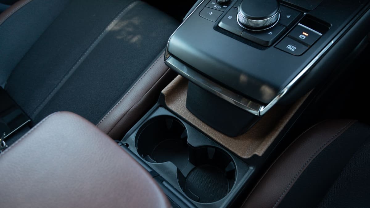 2022 Lexus UX300e Luxury v Mazda MX-30 E35 Astina comparison-3