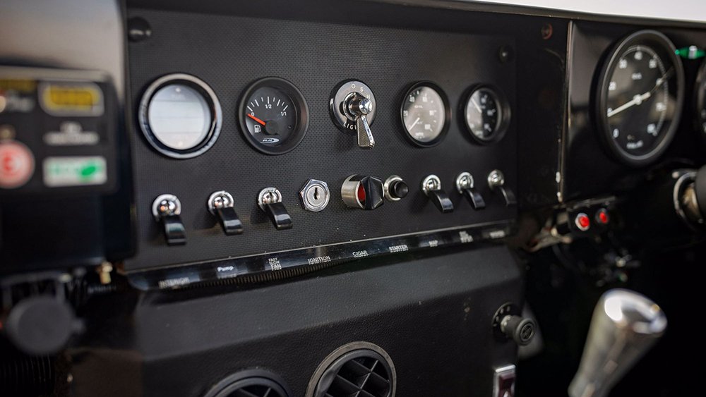 Jaguar E Type Low Drag Dashboard