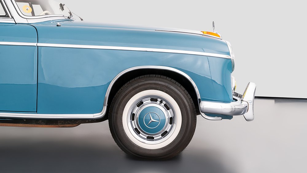 Mercedes-Benz 220 SE Ponton Hubcaps