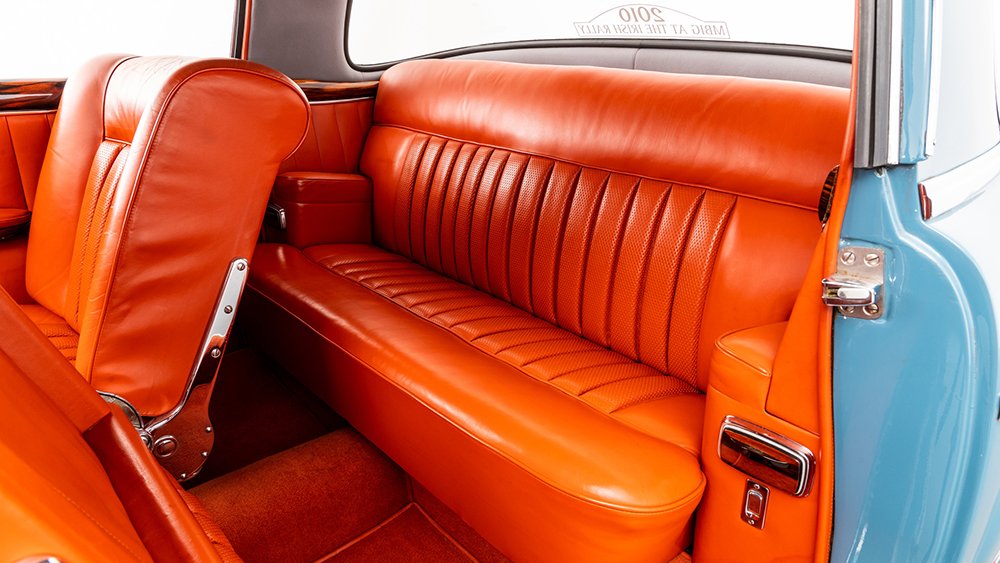 Mercedes-Benz 220 SE Ponton Backseat