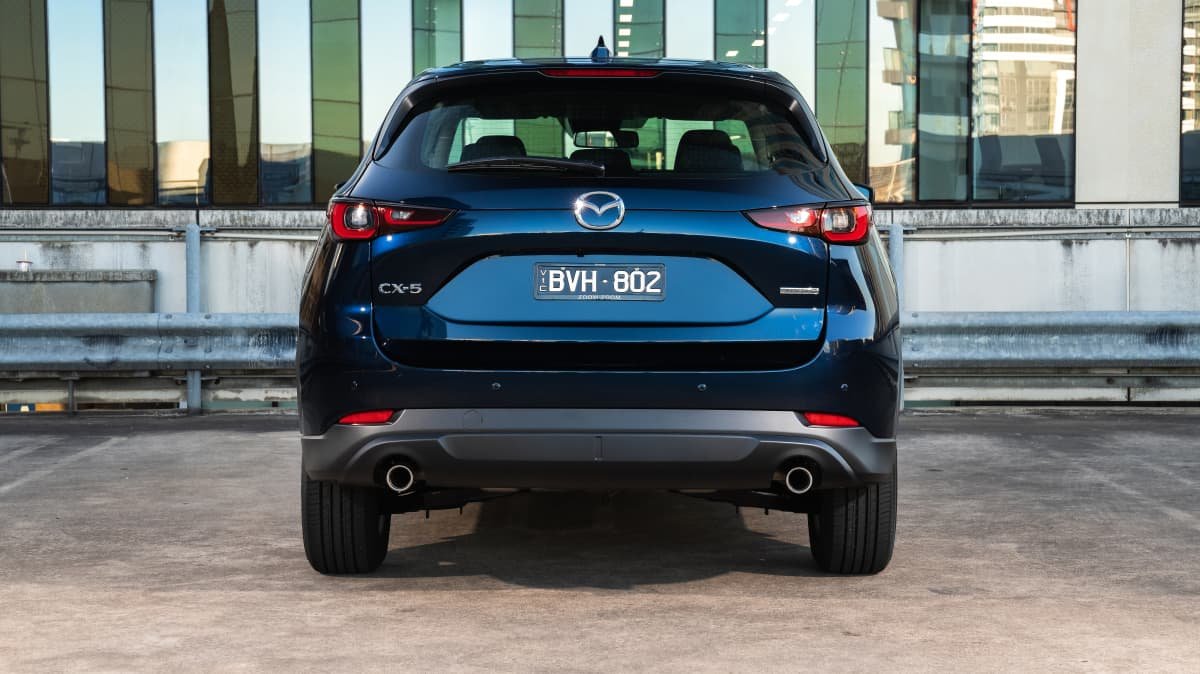 2022 Mazda CX-5 Akera v Mitsubishi Outlander Exceed Tourer comparison-0