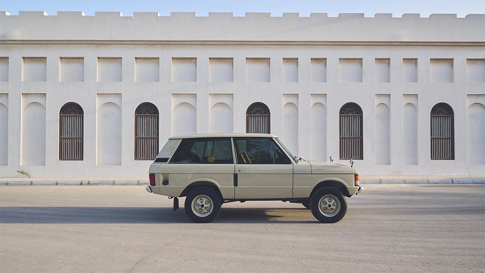 Franz Albert-tuned 1972 Range Rover V210 from the side
