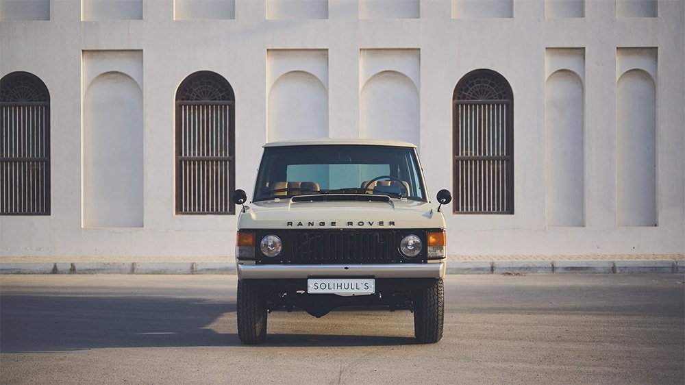 The Franz Albert-tuned 1972 Range Rover V210 from the front