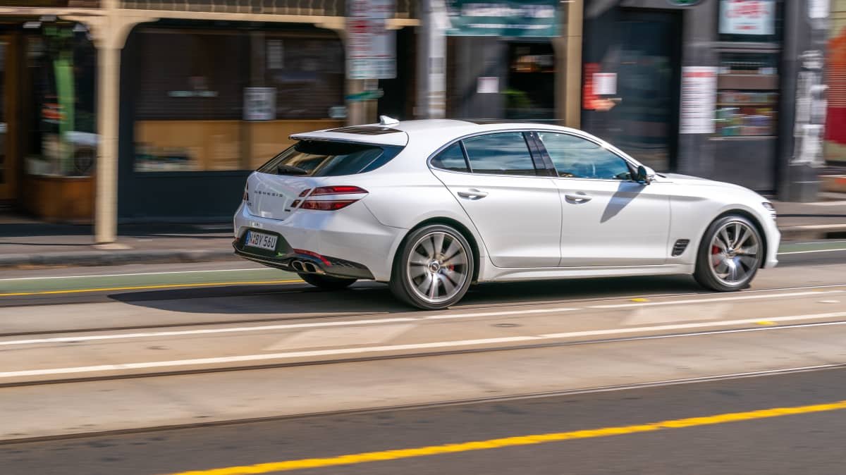 2022 Genesis G70 Shooting Brake review-1