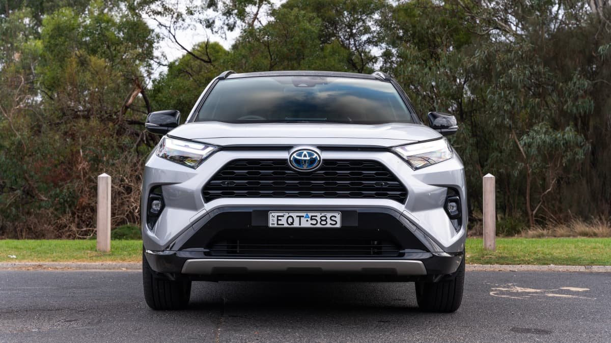2022 Haval H6 Hybrid v 2022 Toyota RAV4 XSE Hybrid comparison-0