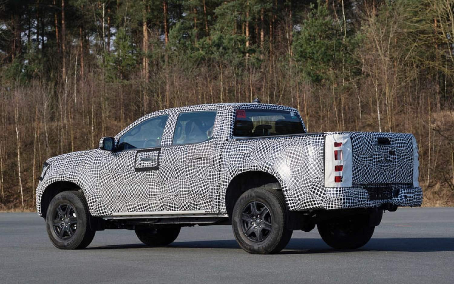 New VW Amarok pre-production details