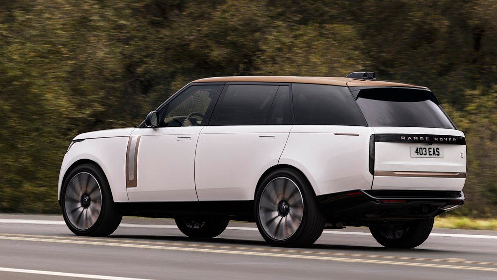 The 2022 Range Rover SV.