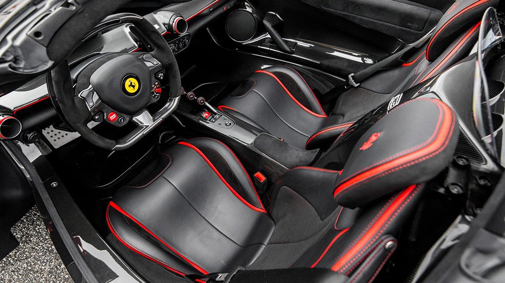 Inside the 2017 Ferrari LaFerrari Aperta