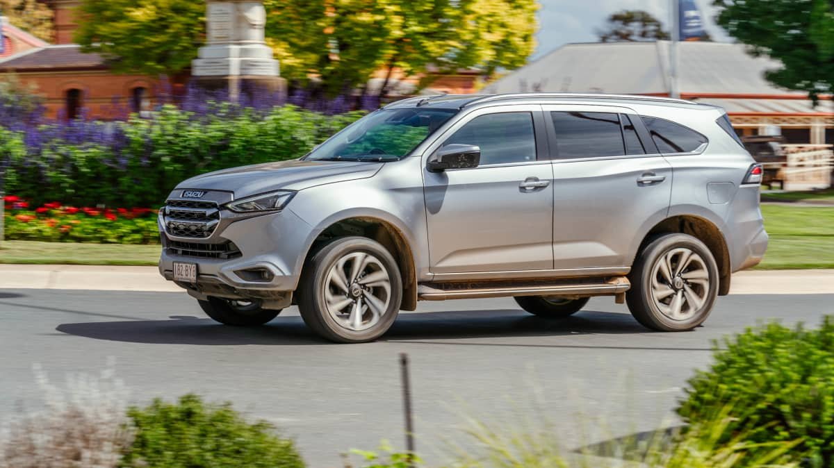 4×4 Wagon versus 4×4 Ute comparison-0