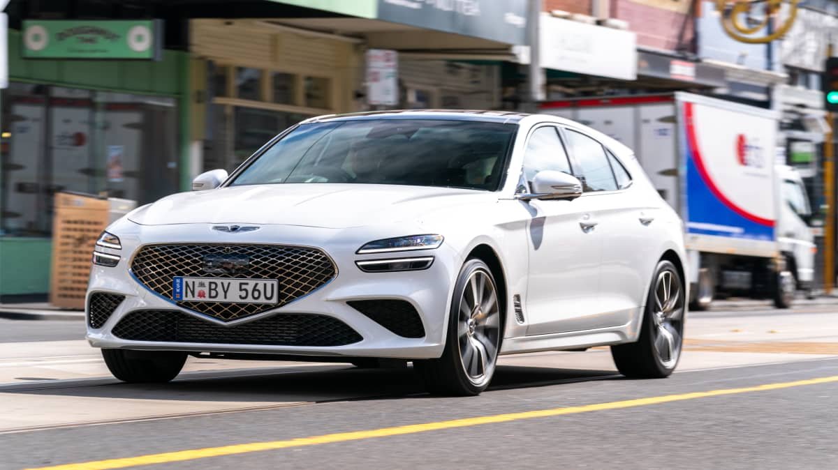 2022 Genesis G70 Shooting Brake v 2022 Volkswagen Arteon 206TSI R-Line Shooting Brake-0