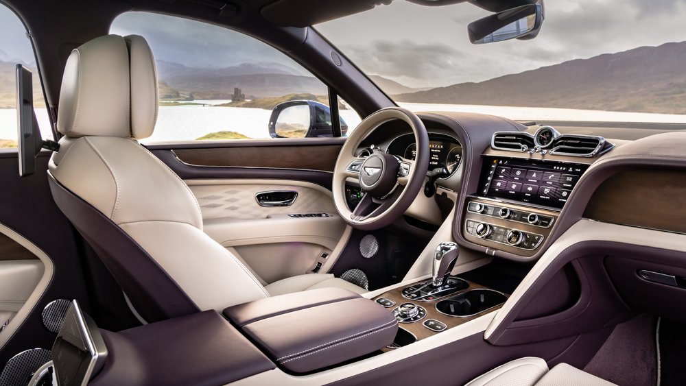A look at the interior of the Bentley Bentayga EWB.