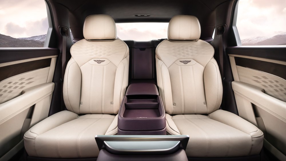 A look at the interior of the Bentley Bentayga EWB.