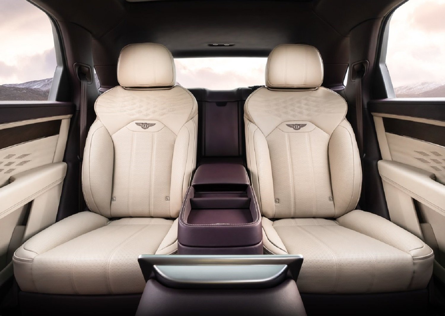 Bentley Bentayga EWB revealed