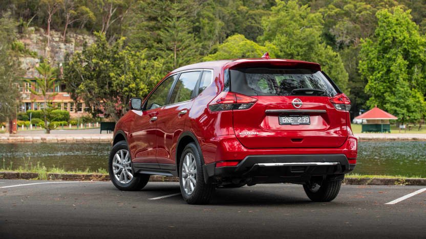 2022 Kia Sportage S v 2022 Nissan X-Trail ST+-0