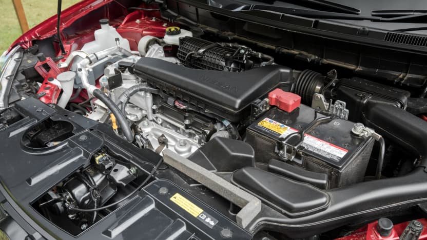2022 Kia Sportage S v 2022 Nissan X-Trail ST+-0