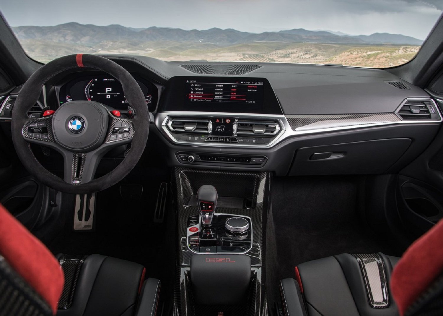 BMW M4 CSL revealed