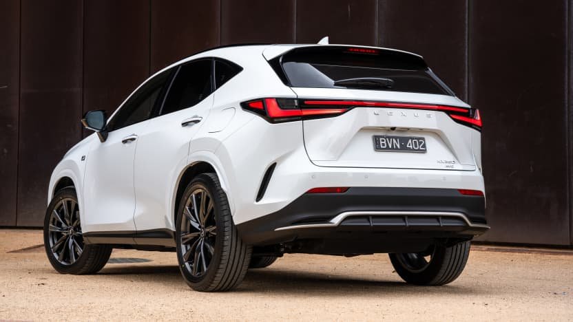 2022 Lexus NX350 v 2022 Volvo XC60 comparison-0