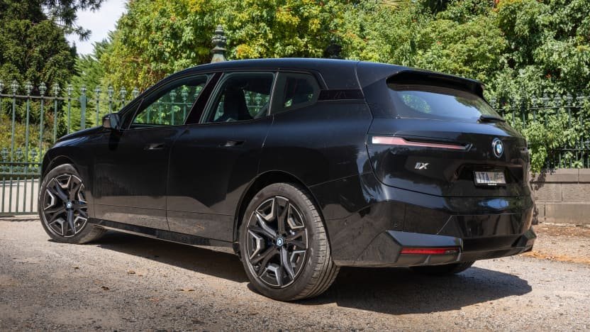 2022 BMW iX xDrive40 Sport review-1