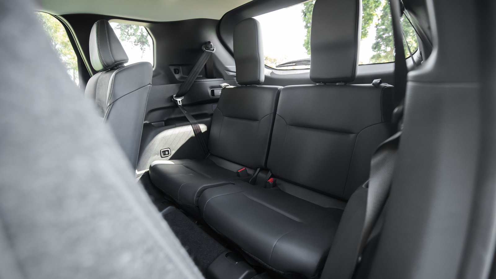 2022 Mitsubishi Outlander 7 seats