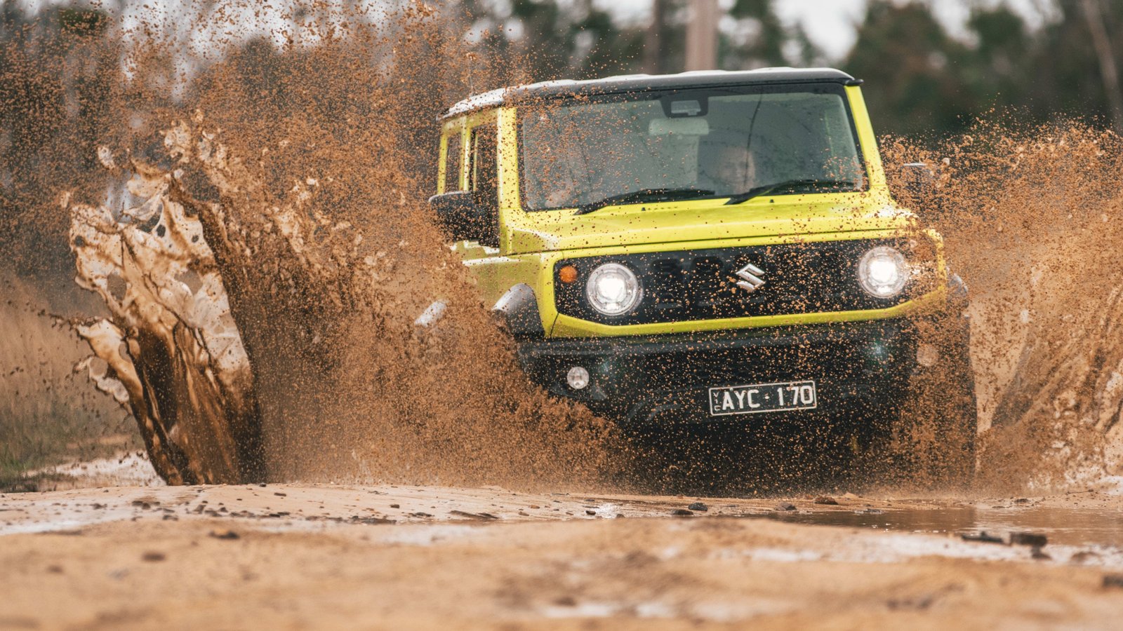 Suzuki Jimny off road.