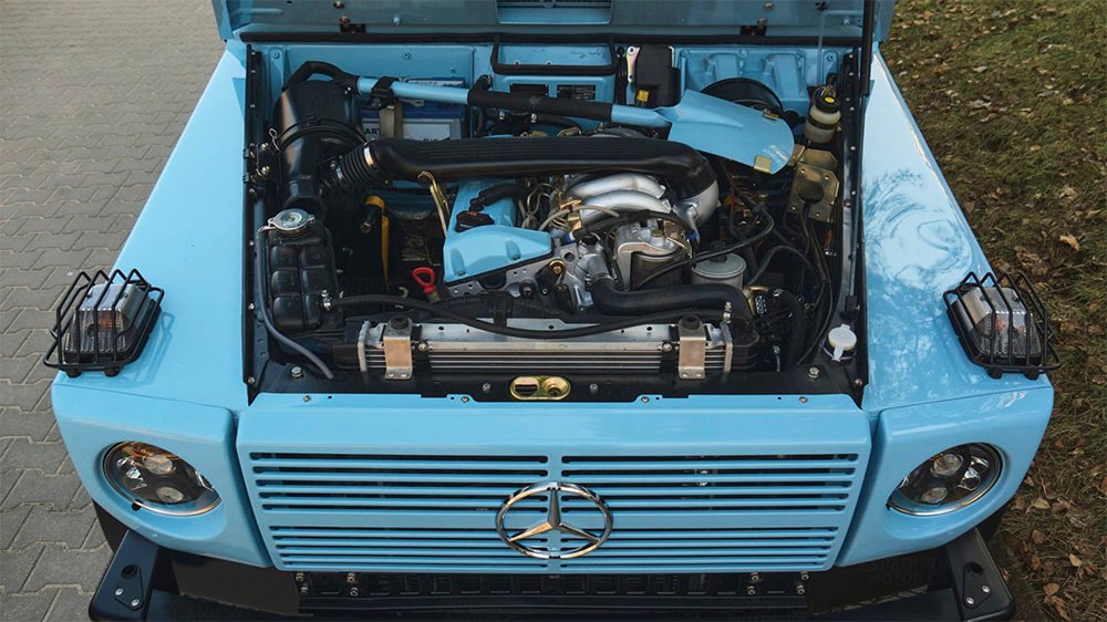 The Expedition Motor Company 1991 250GD Wolf's straight-five diesel engine
