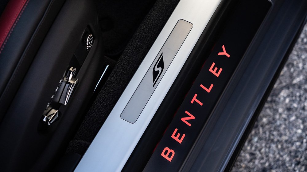 The 2023 Bentley Flying Spur S's illuminated treadplates