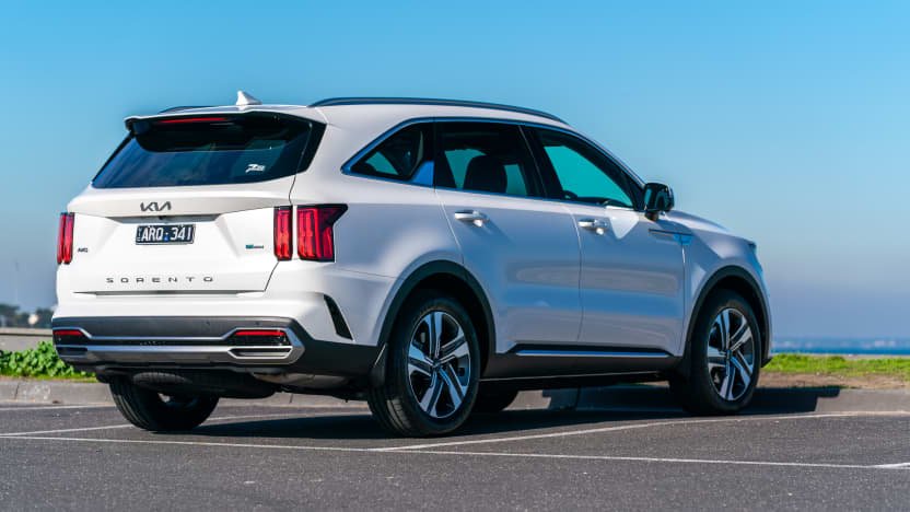 2022 Kia Sorento Hybrid review-1