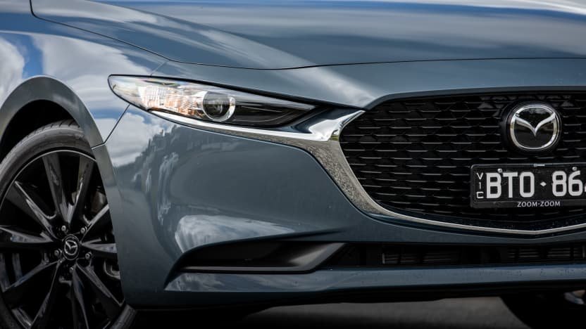 Should I buy a 2022 Mazda 3 sedan or a Kia Cerato sedan?-1