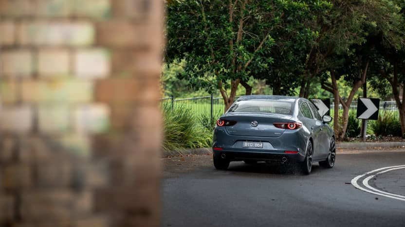 Should I buy a 2022 Mazda 3 sedan or a Kia Cerato sedan?-0