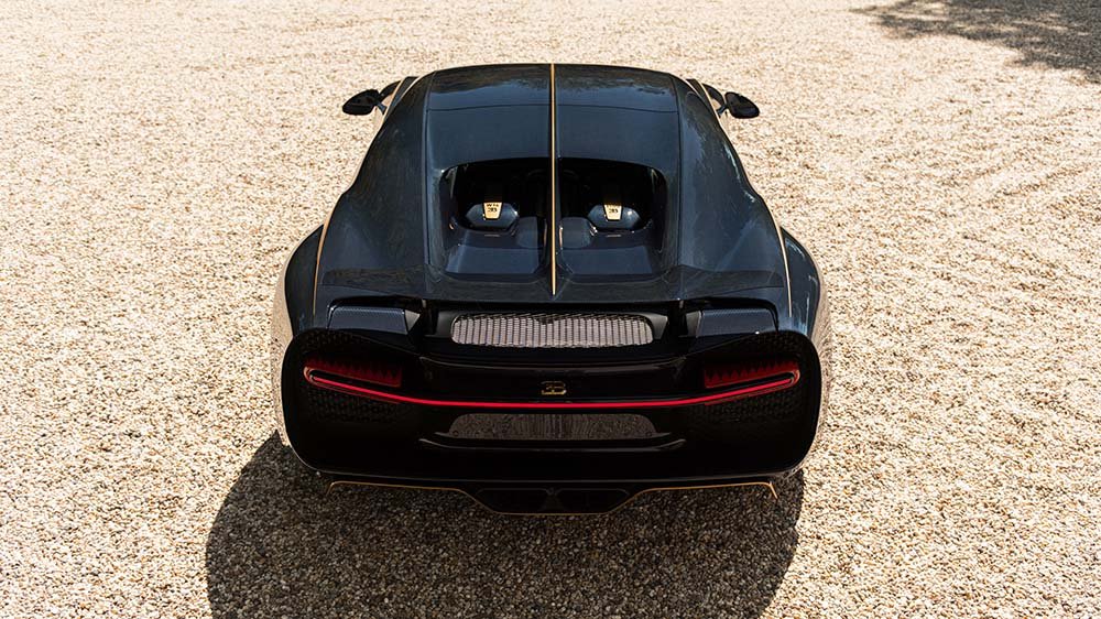 The Bugatti Chiron L'Ebe from above
