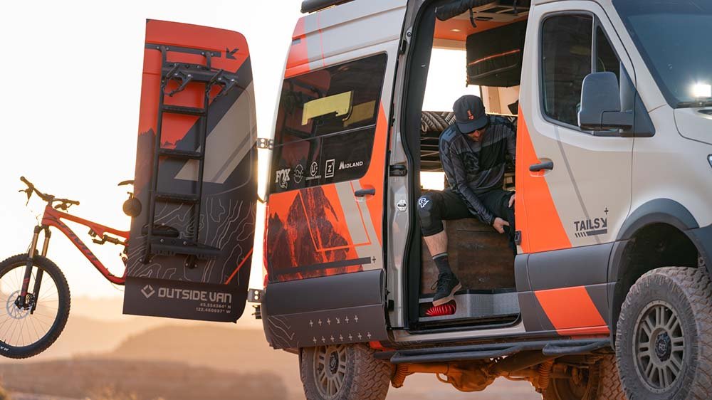 The Outside Van Tails from the side
